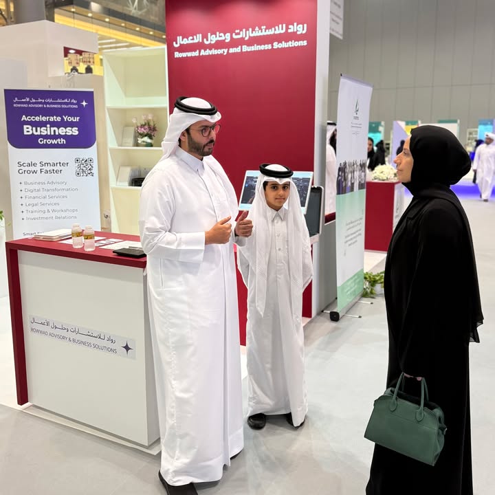 An image showing people interacting in a professional or social setting. Their body language suggests collaboration and engagement, conveying a sense of teamwork, diversity, and human connection suitable for corporate, community, or lifestyle contexts.