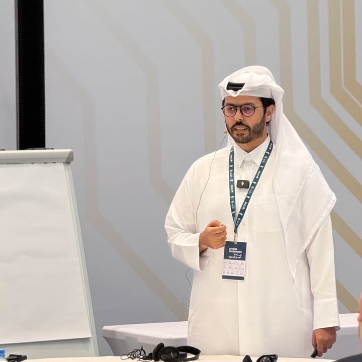 An image showing people interacting in a professional or social setting. Their body language suggests collaboration and engagement, conveying a sense of teamwork, diversity, and human connection suitable for corporate, community, or lifestyle contexts.